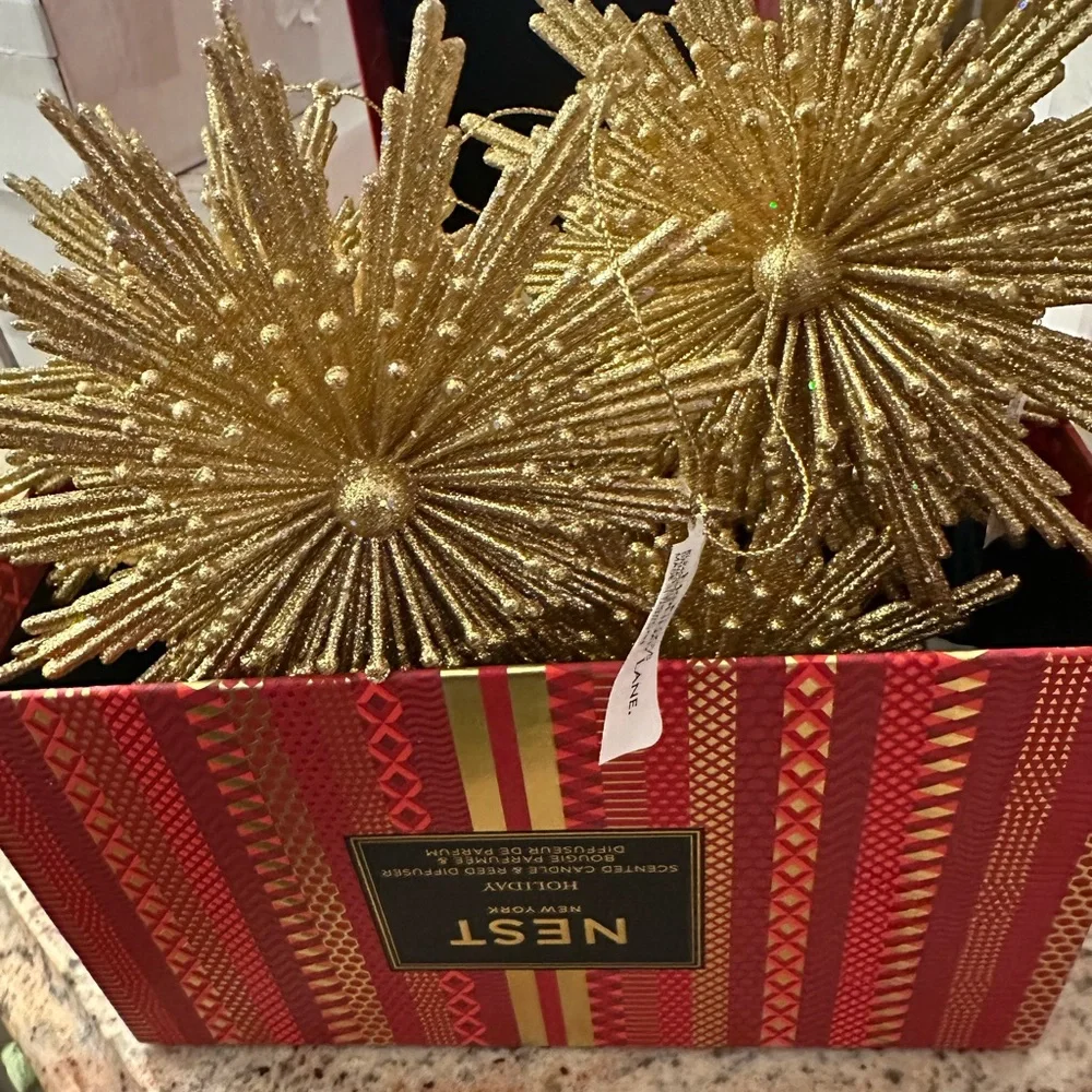 Festive Gold Starburst Ornaments Macy’s Holiday Lane set of 8